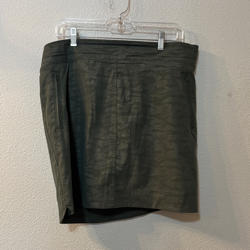 Orvis Dark Green Camo Skort